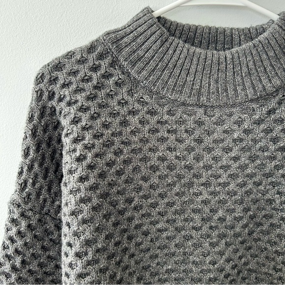 J. Crew Honeycomb Mockneck Sweater in Wool Blend Charcoal NWT Size Medium - Picture 4 of 14